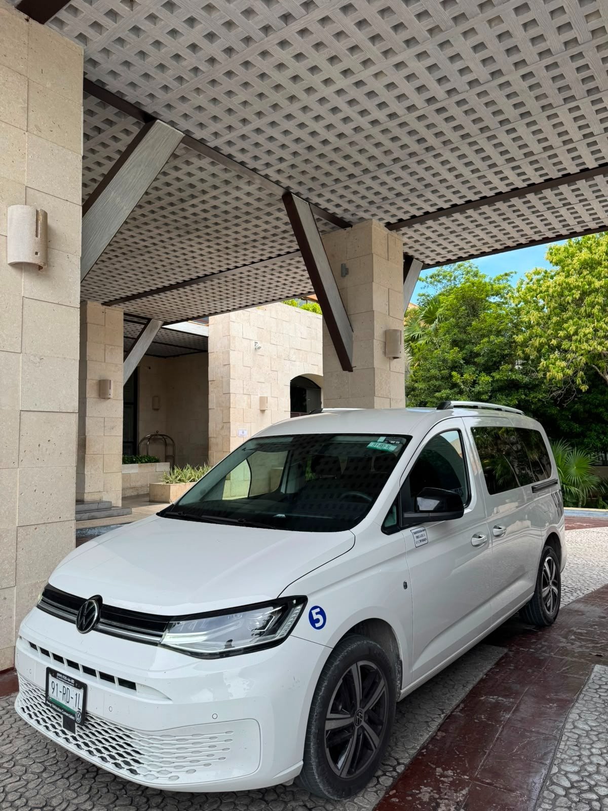 TTC Volkswagen Caddy at a Riviera Maya resort entrance